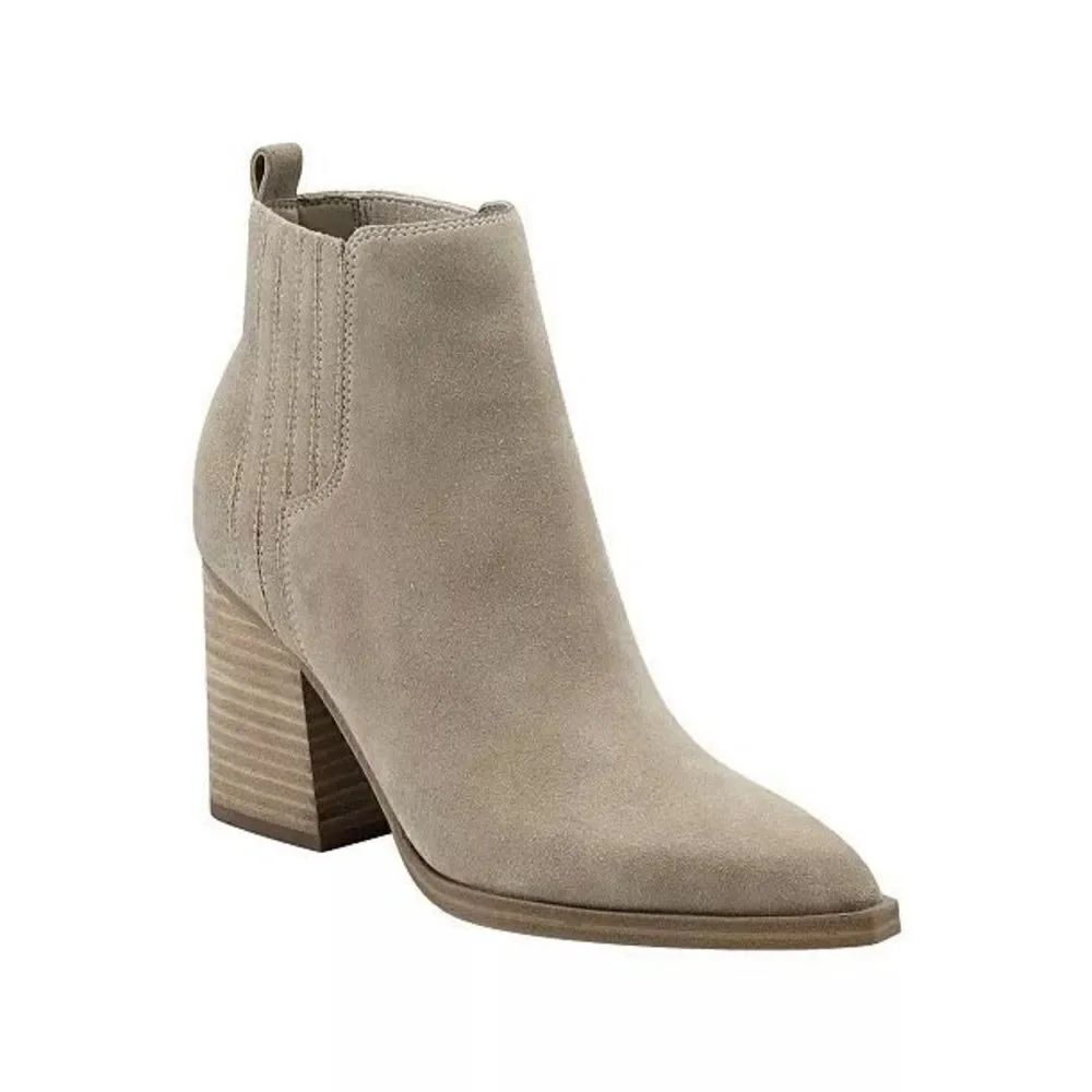 MARC FISHER NIB Women's Matter Block Heel Booties Walnut Western size 6